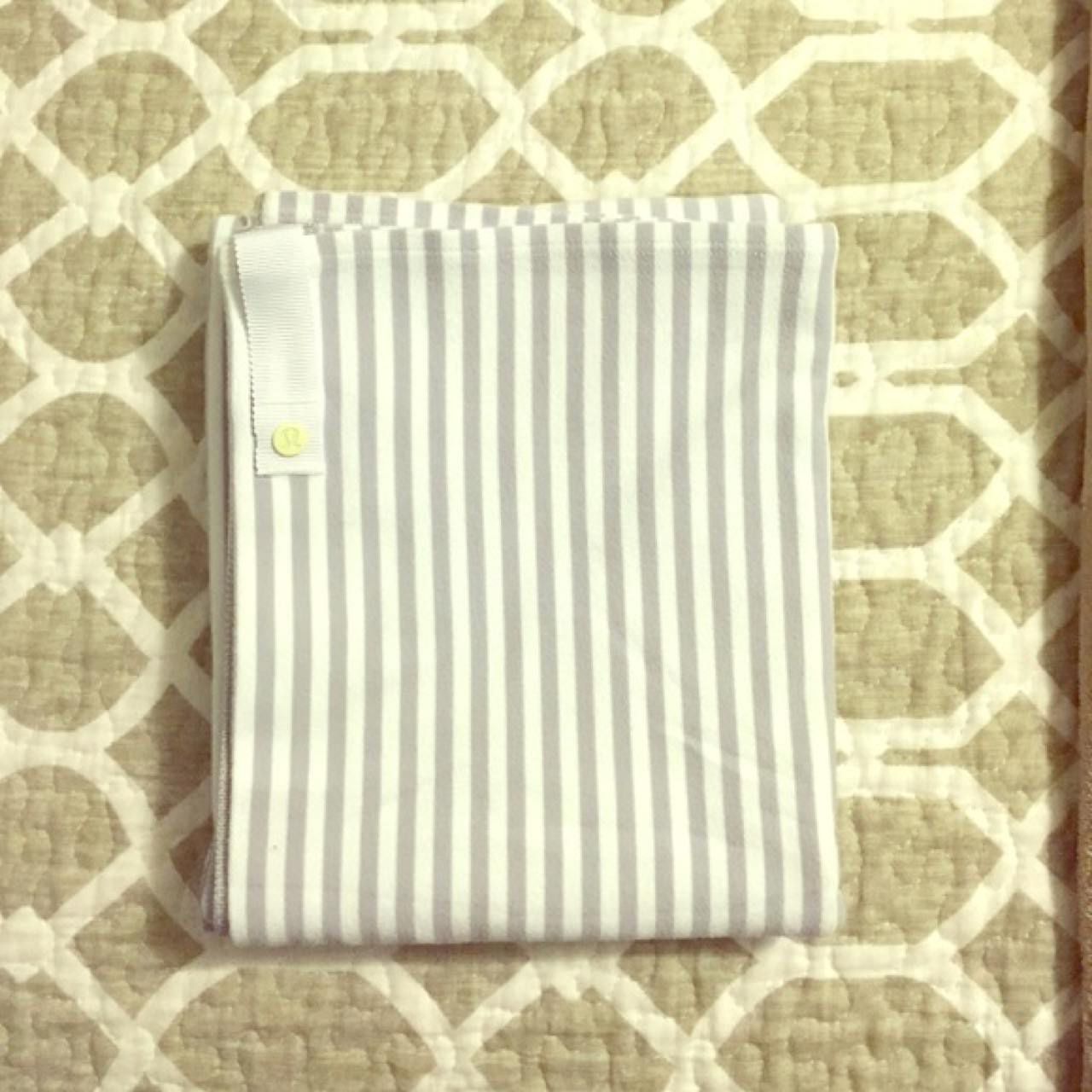 Lululemon Vinyasa Scarf - Silver Spoon Stripe 