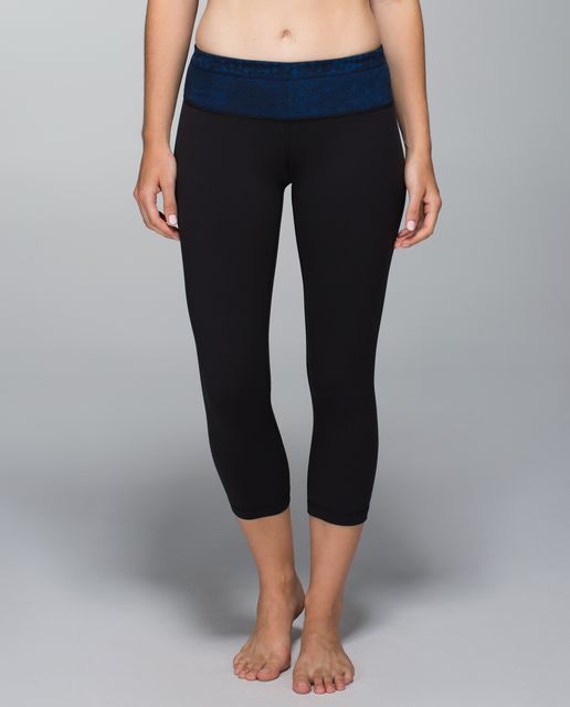 Lululemon Emerge Renewed Crop *Full-On Luon - Shine Dot Black