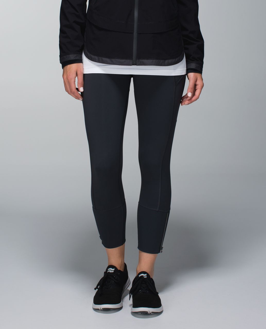 Lululemon Rebel Runner Crop - Deep Coal / Heathered Slate