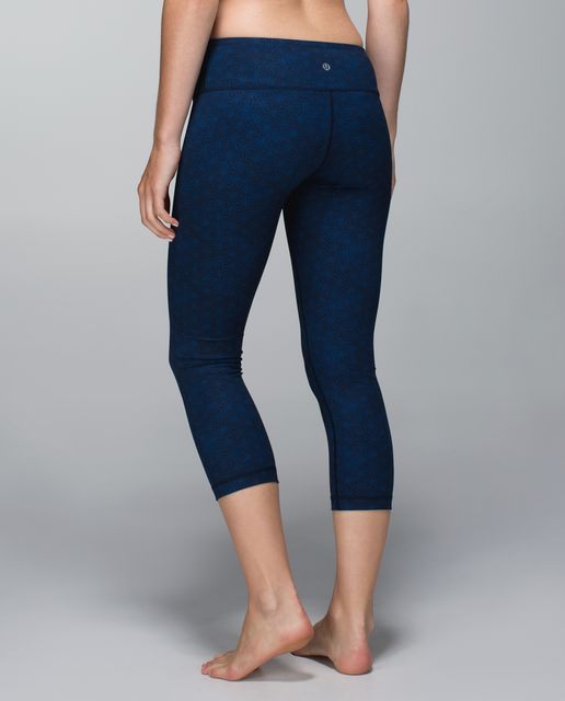 LULULEMON Wunder Under Crop II ANIMAL SWIRL DEEP COAL Leopard