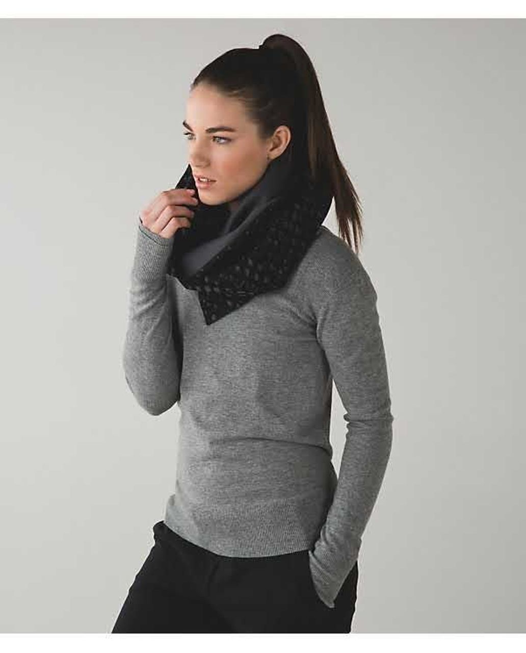 Lululemon Vinyasa Scarf *Fleece - Simply Lace Play Dark Slate Black / Dark Slate