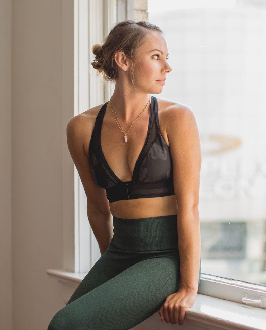 Lululemon Seek The Heat Bra - Inky Floral Soot Black / Black