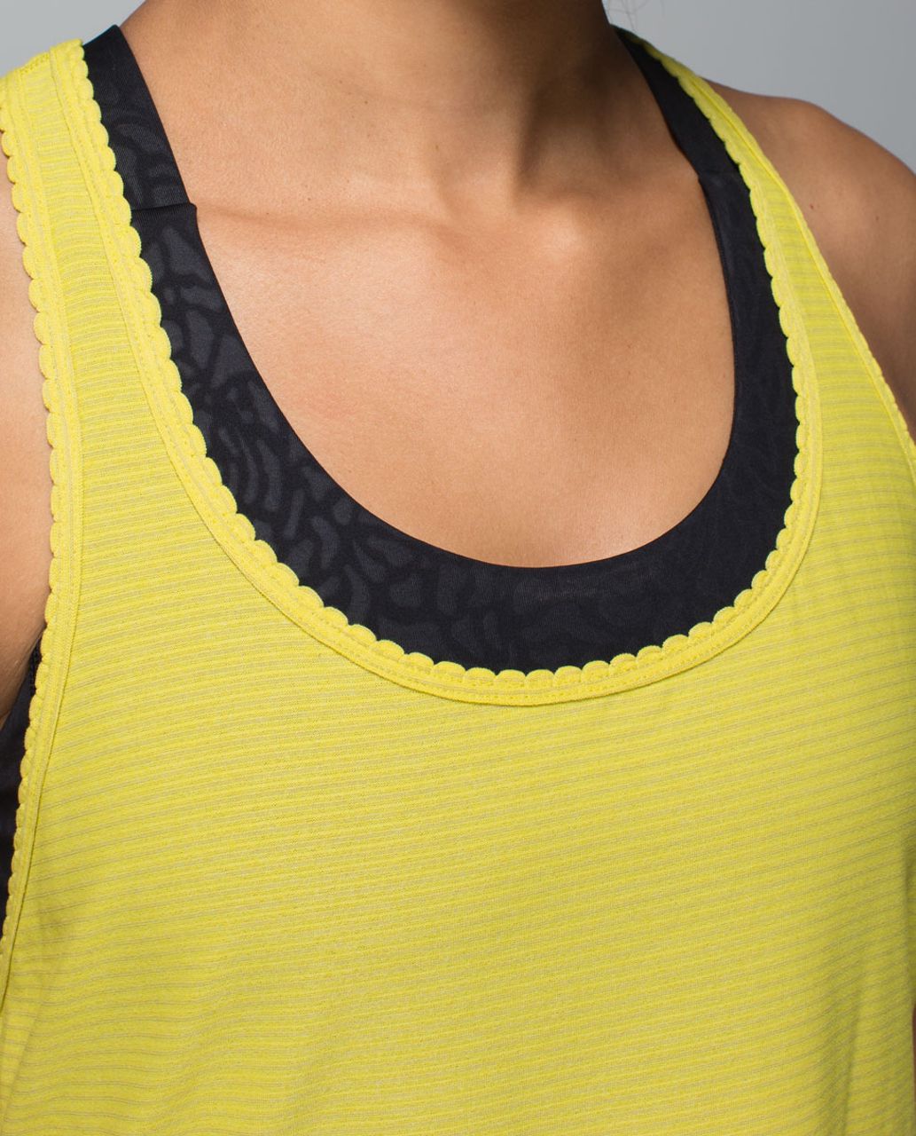 Lululemon 105 F Singlet - Heathered Almost Pear