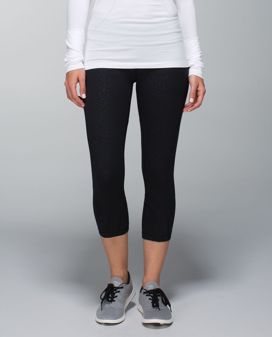 Lululemon Run: Inspire Crop II Black / Tender Violet!