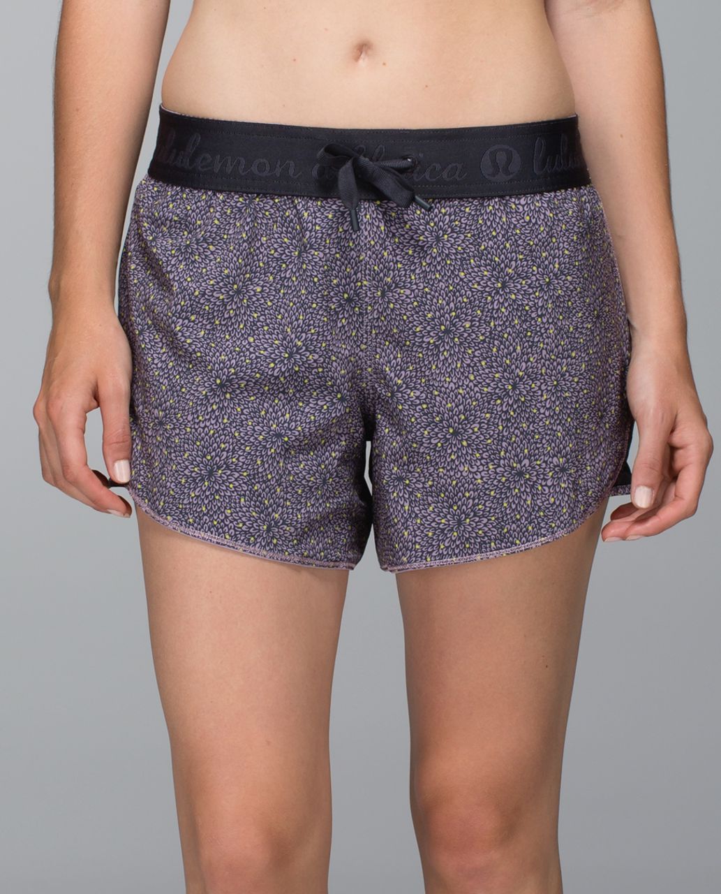 Lululemon Go the Distance Short - Mauvelous / Dottie Mum Deep Coal Mauvelous