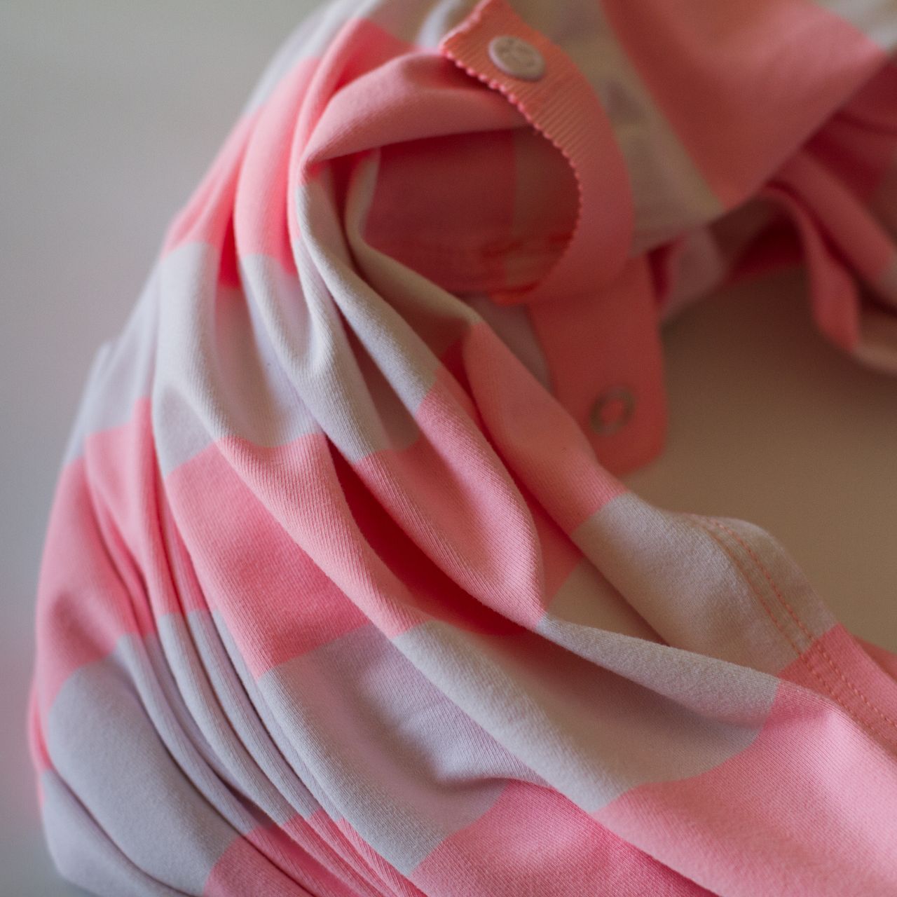 Lululemon Vinyasa Scarf - Steep Stripe Angel Wing Bleached Coral 