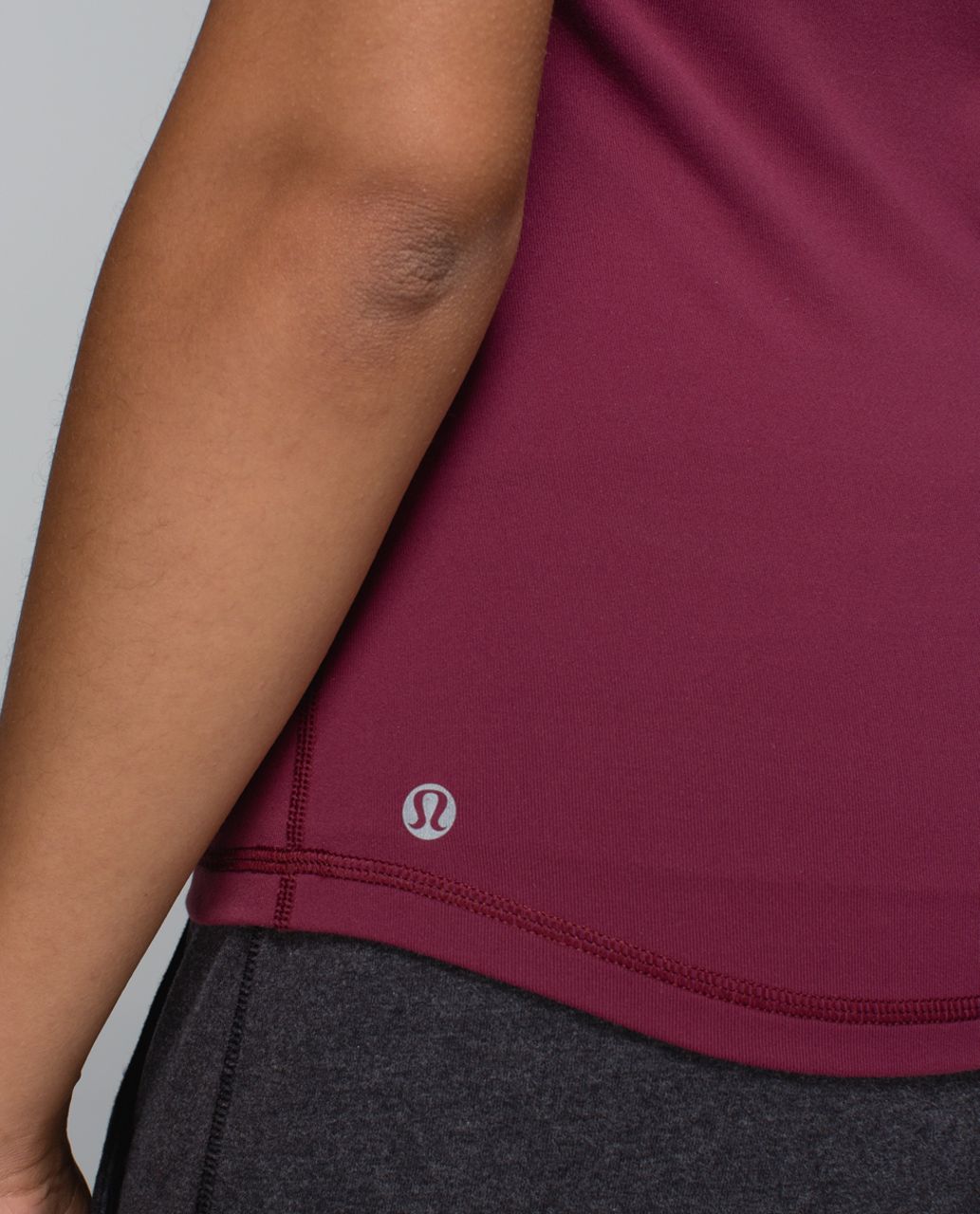 Lululemon Front Racer II - Rust Berry