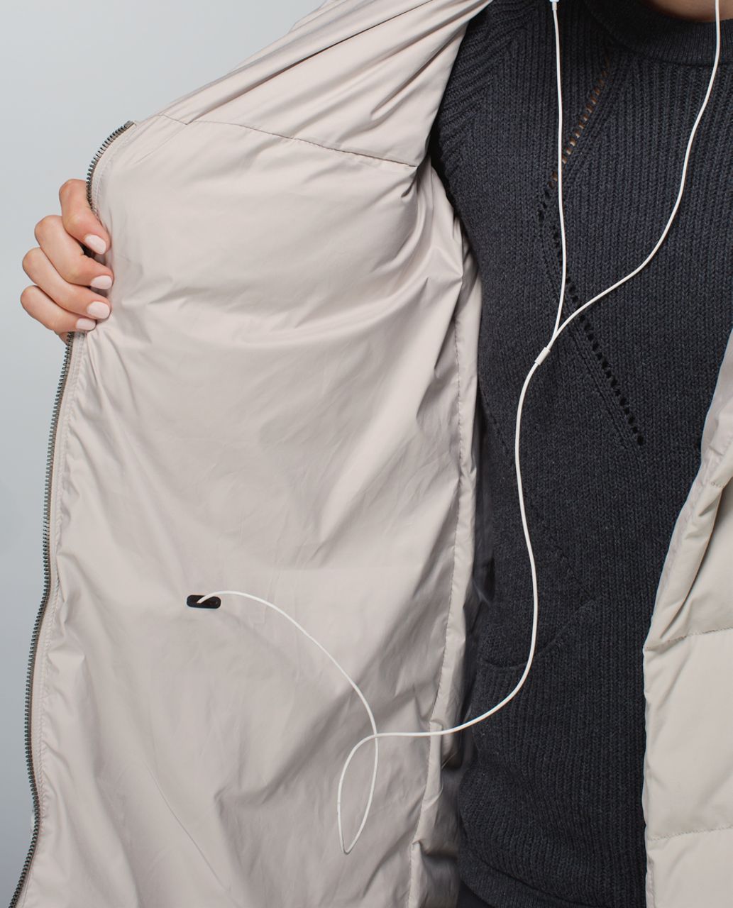 Lululemon Puffy Blanket Jacket - Sand Dune