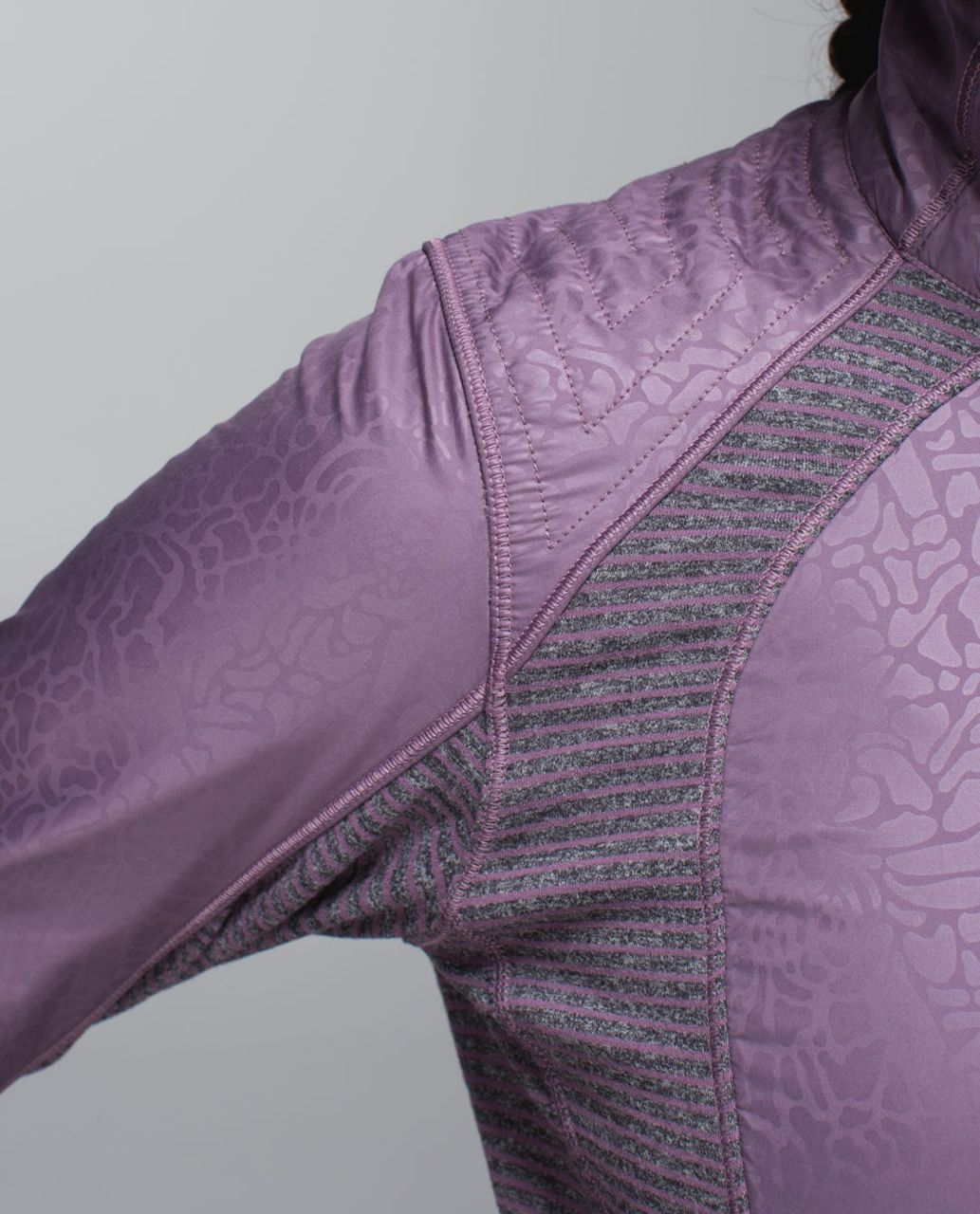 Lululemon Rebel Runner Jacket - Petal Camo Embossed Purple Fog / Hyper Stripe Purple Fog Heathered Black / Purple Fog