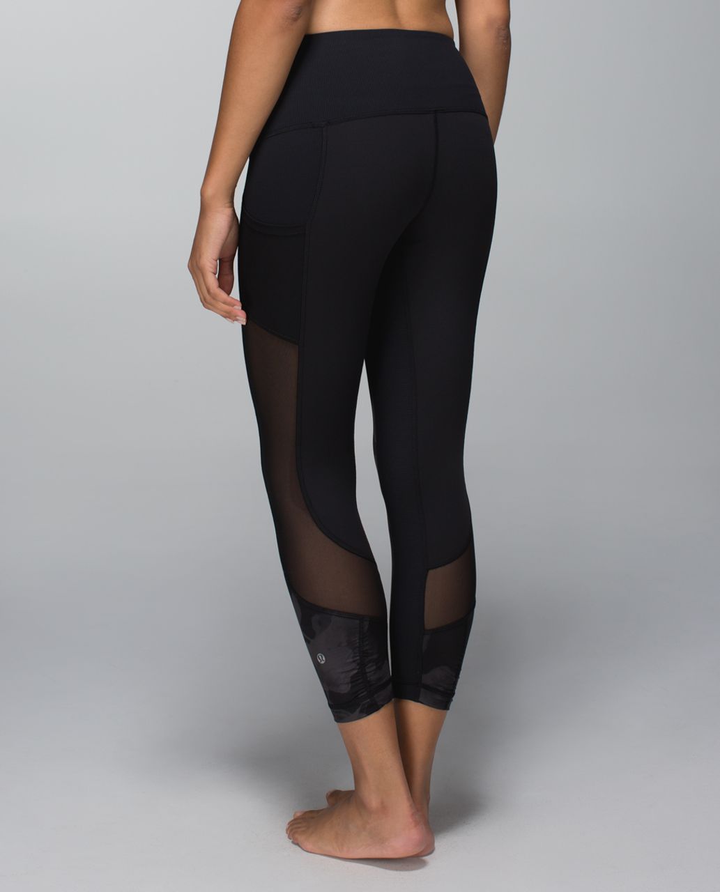 Lululemon Seek The Heat Crop - Inky Floral Soot Black / Black