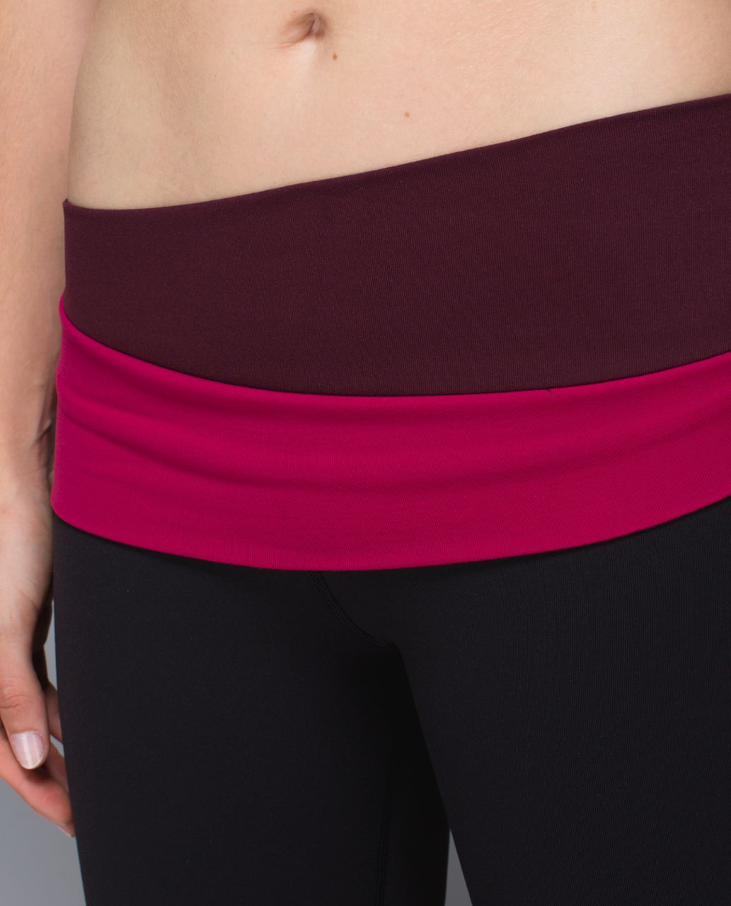 Lululemon Astro Wunder Under Crop II - Black / Bordeaux Drama / Bumble Berry