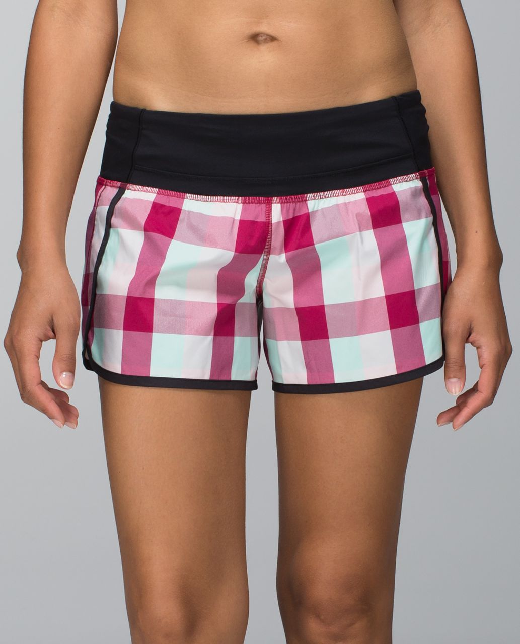 Lululemon Run Times Short *2-way stretch - Wee Wheezy Check