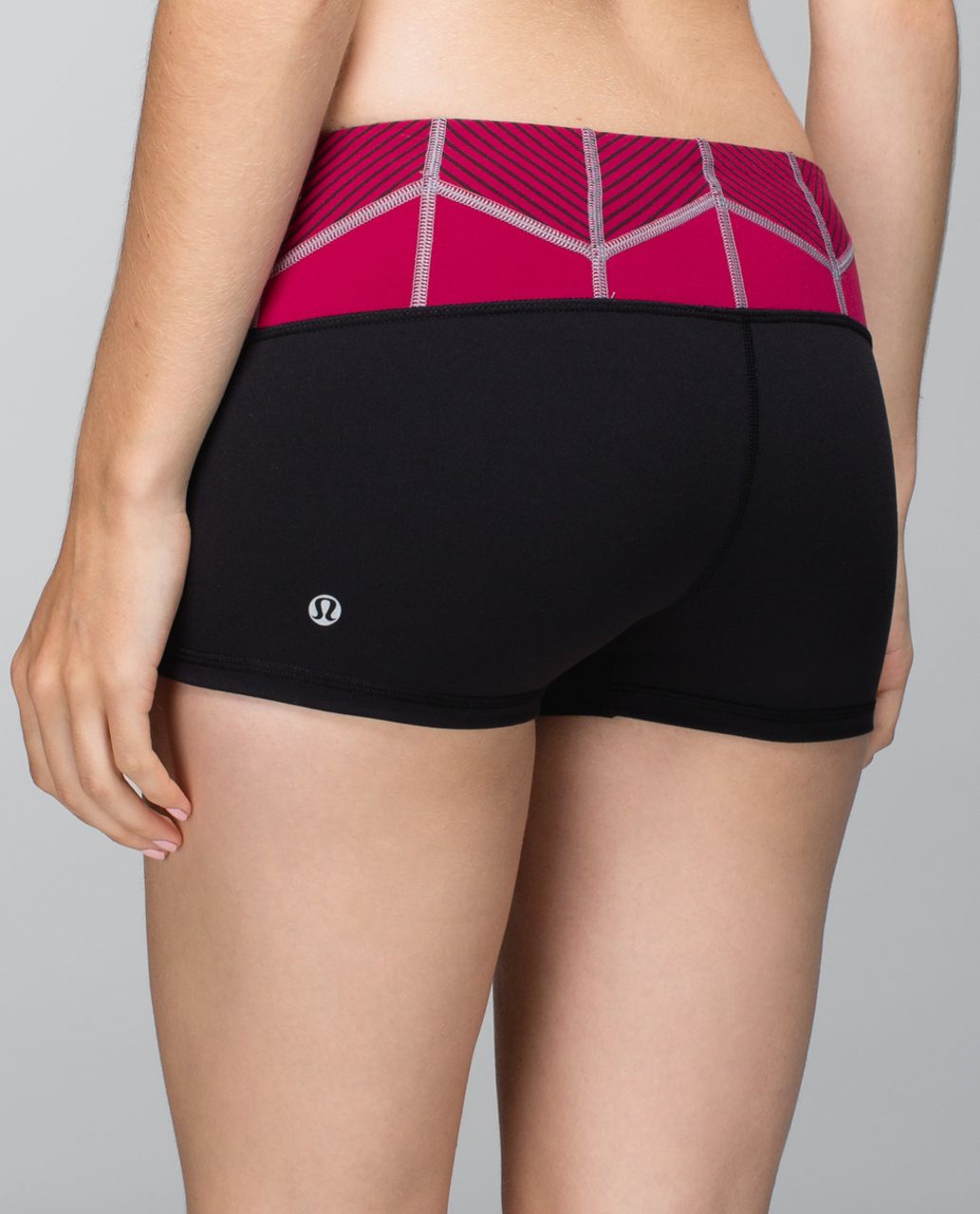 Lululemon Boogie Short *Full-On Luon - Black / Fa14 Quilt 6