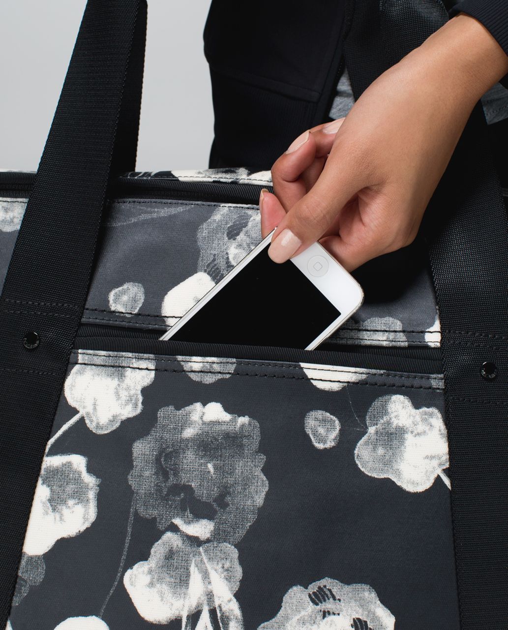 Lululemon Flowin' With My Omies Tote - Inky Floral Black Ghost / Black