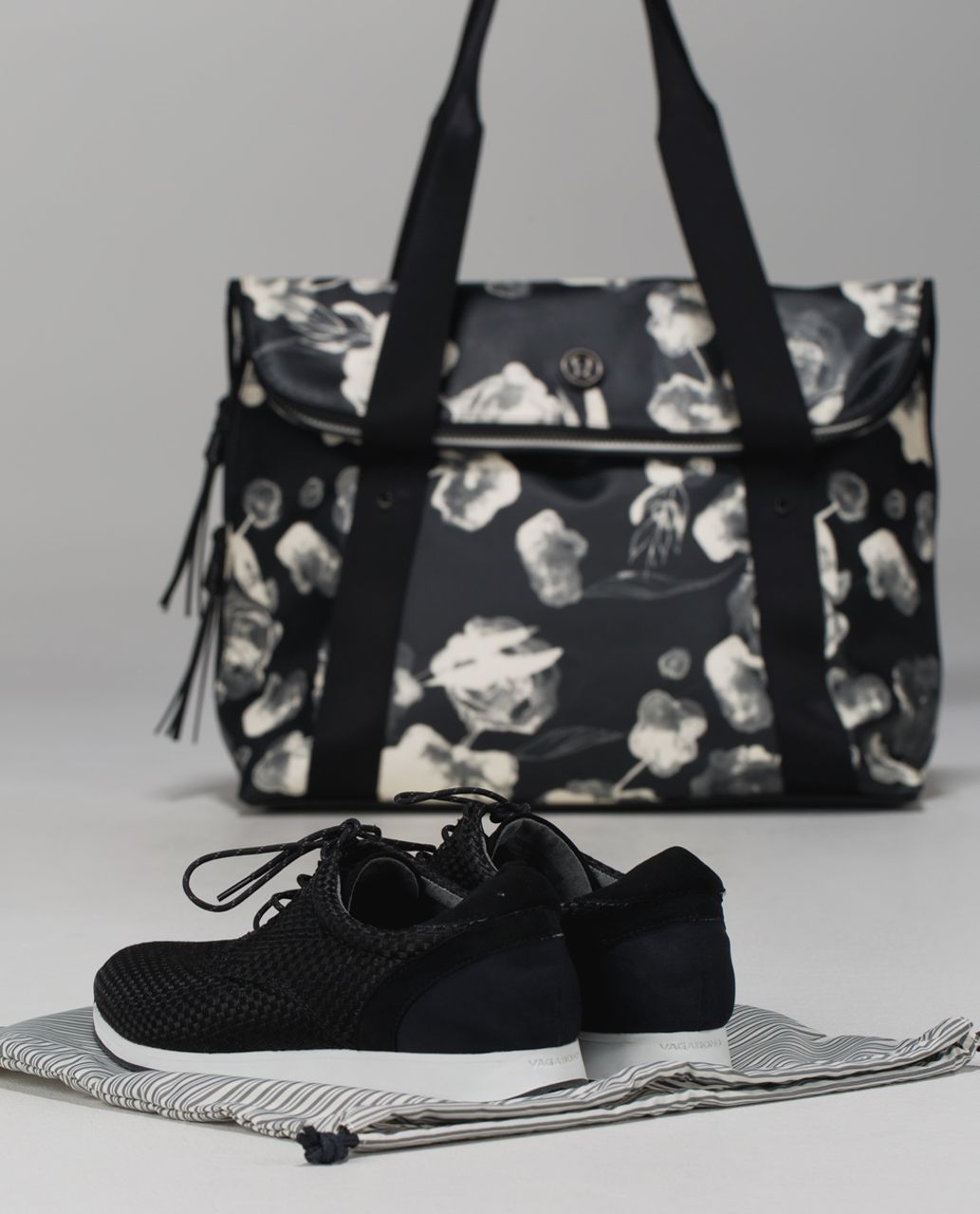 Lululemon Flowin' With My Omies Tote - Inky Floral Black Ghost / Black