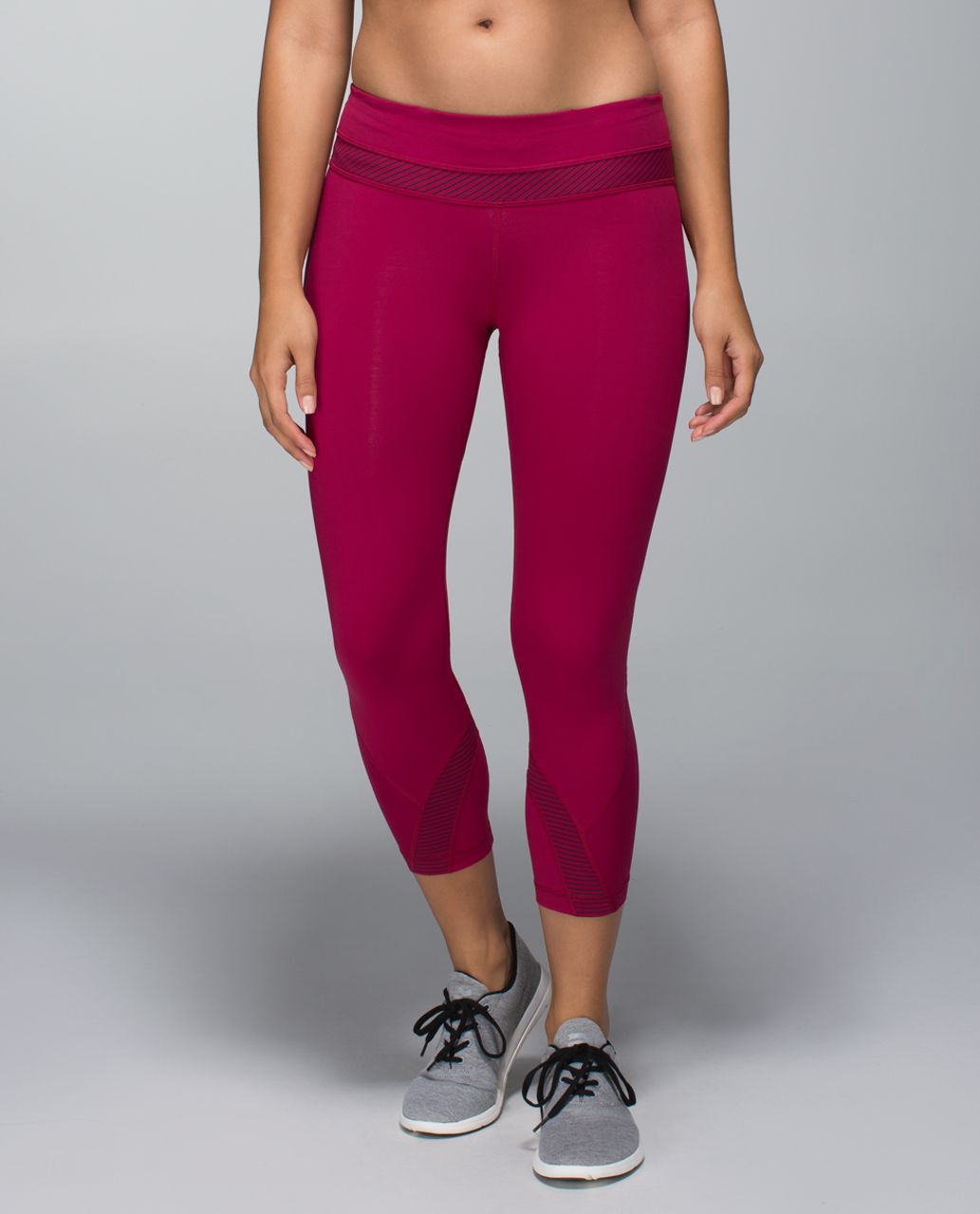 Lululemon wine berry bordeaux drama tie dye in the flow crops - Agent  Athletica