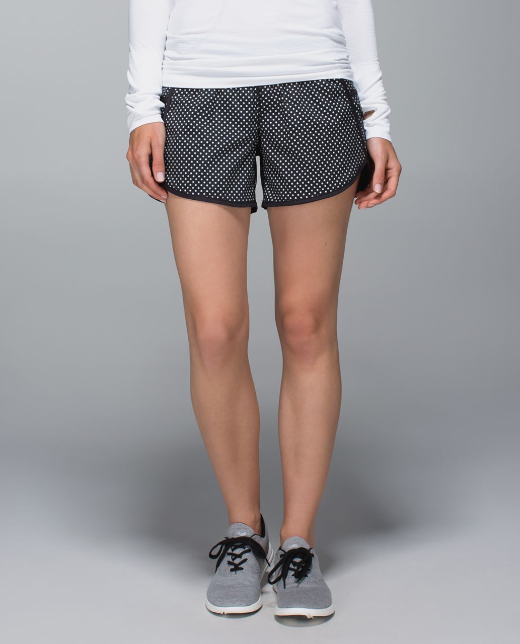 Lululemon Tracker Short II *2-way Stretch - Biggy Dot Printed Black Ghost / Black