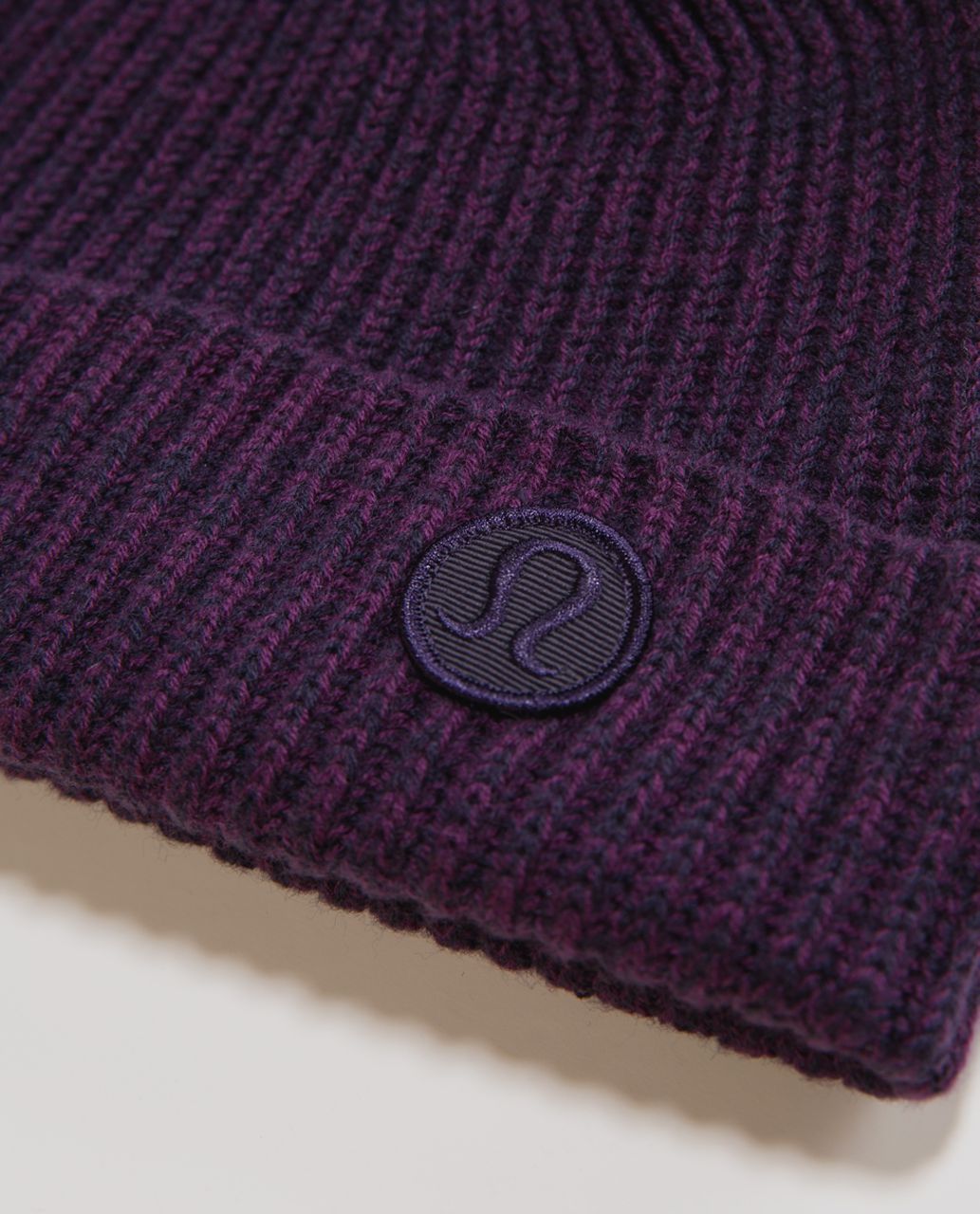 Lululemon Twisted Bliss Toque - Berry Yum Yum / Black Grape