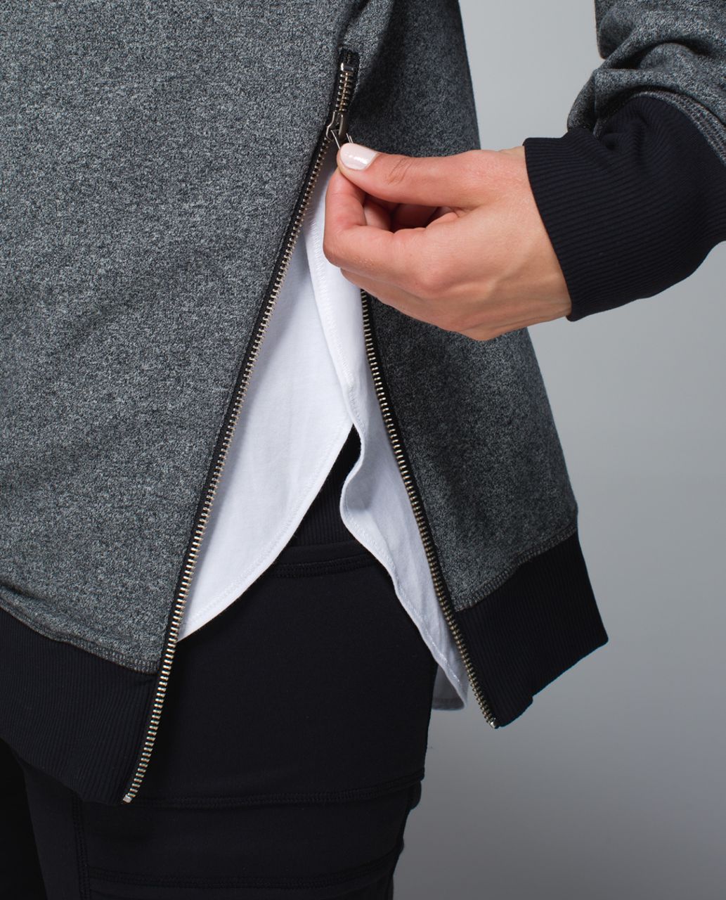 Lululemon Om & Roam Pullover - Heathered Speckled Black / Black