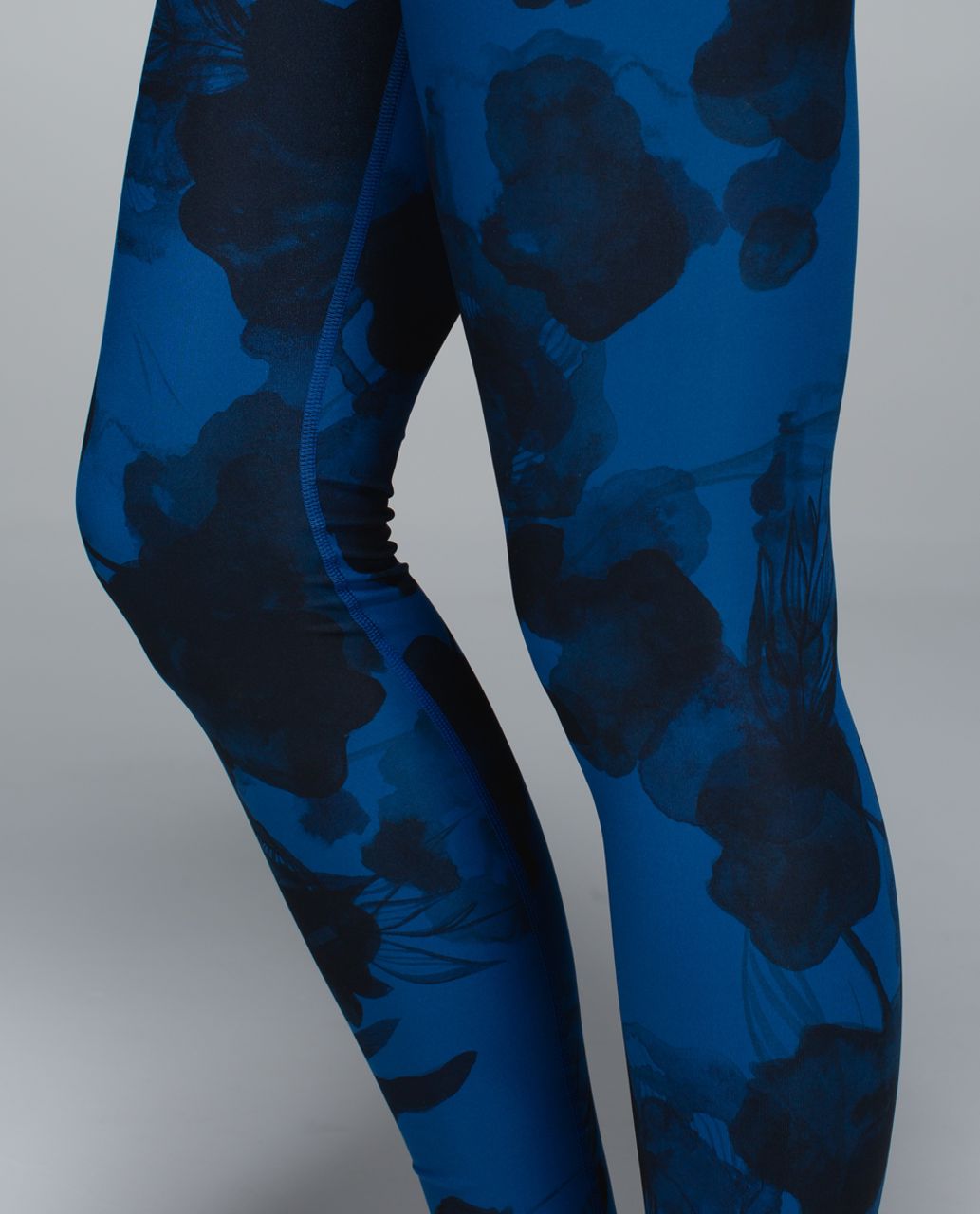 Lululemon Inky Blue Black Floral leggings bottoms 4 print crop