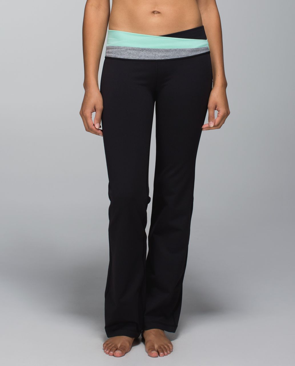 Lululemon Astro Pant *Full-On Luon (Regular) - Black / Toothpaste ...