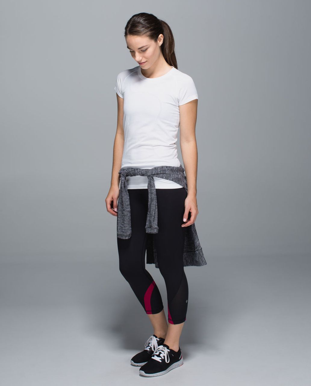 Lululemon Run:  Inspire Crop II - Black / Fa14 Quilt 28 / Bumble Berry