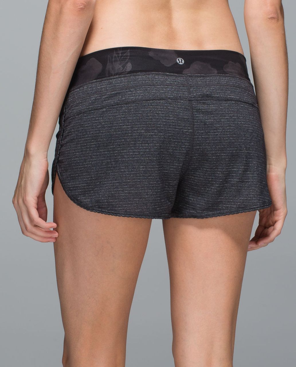 Lululemon Bhakti Yoga Short - Heathered Black / Inky Floral Soot Black