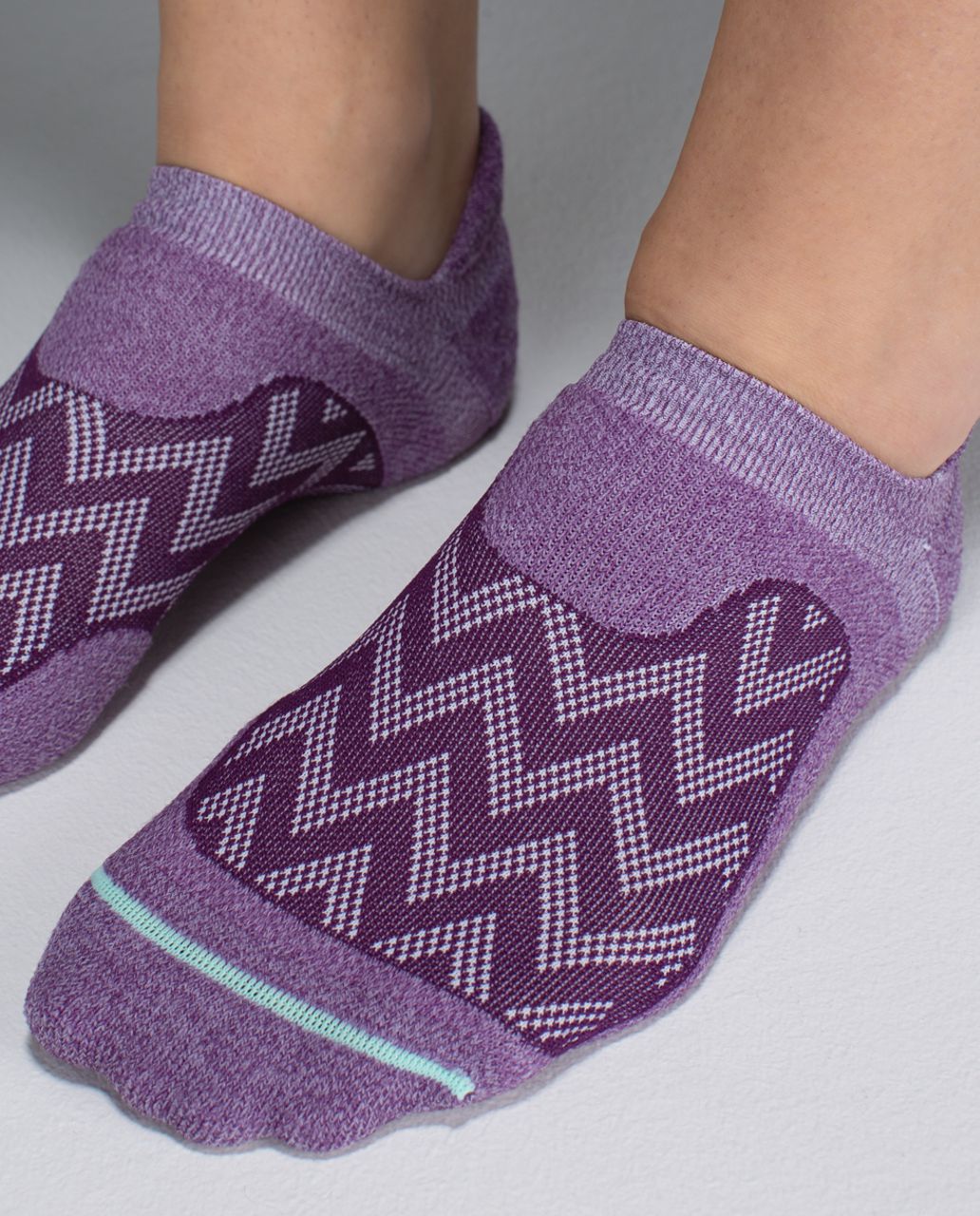 Lululemon Women's Ultimate No Show Run Sock - Chevron Mesh Berry Yum Yum