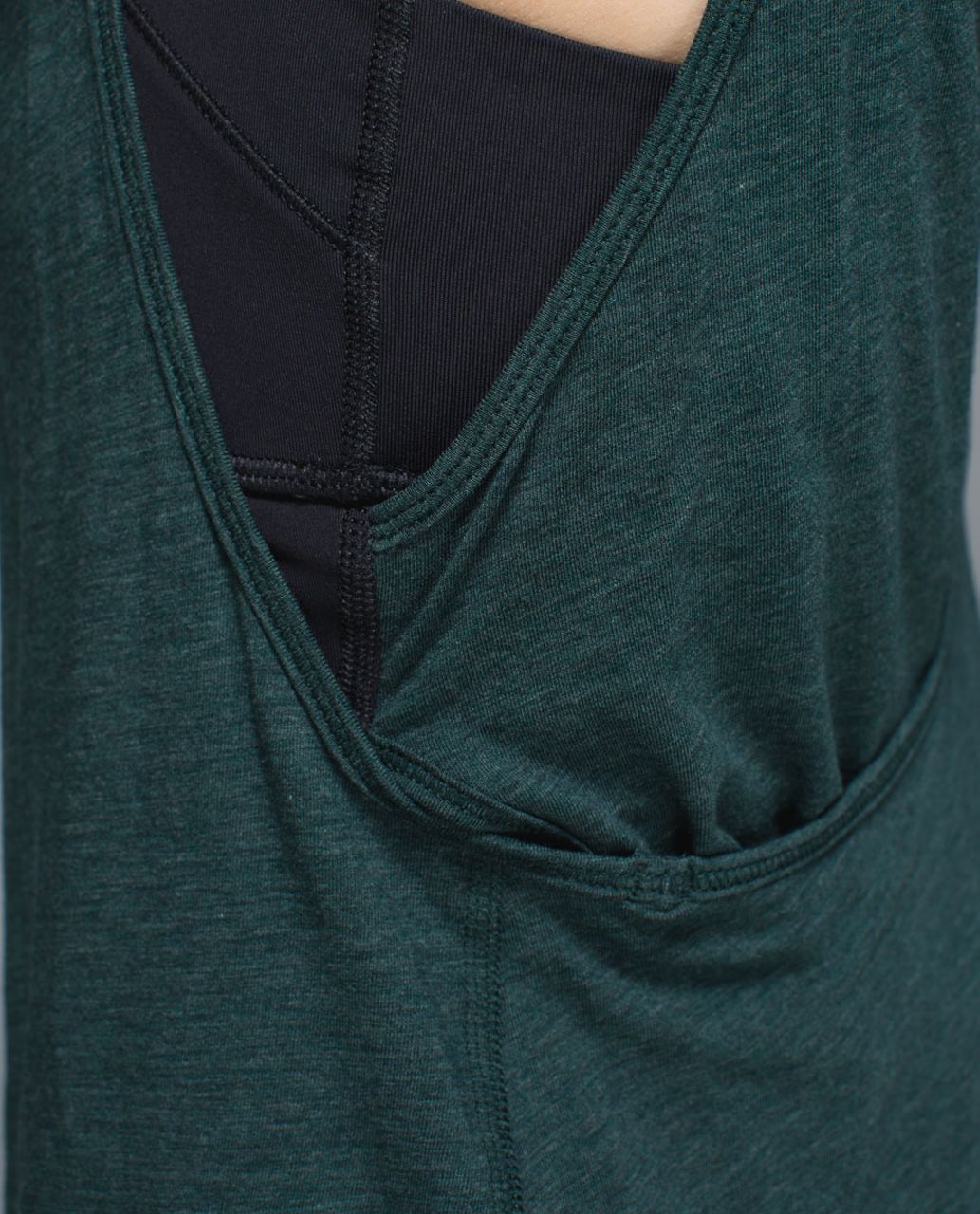 Lululemon Twist & Turn Tank - Heathered Fuel Green / Black