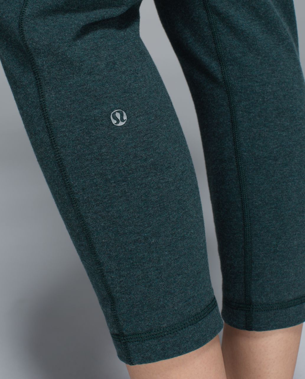 Lululemon Free Fall Crop - Heathered Fuel Green / Fuel Green