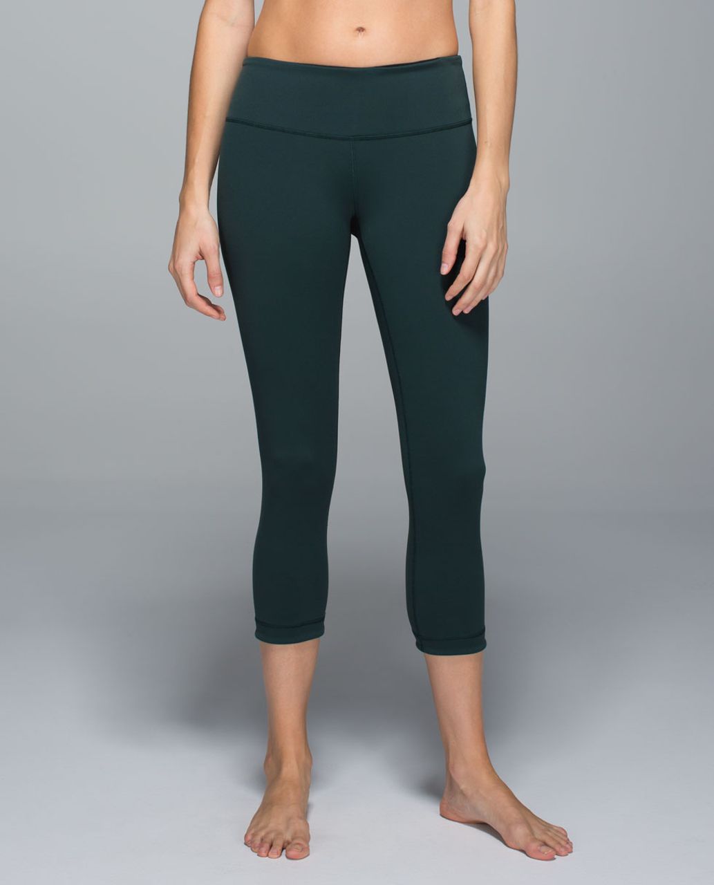 Lululemon Wunder Under Crop (Reversible) - Fuel Green / Black