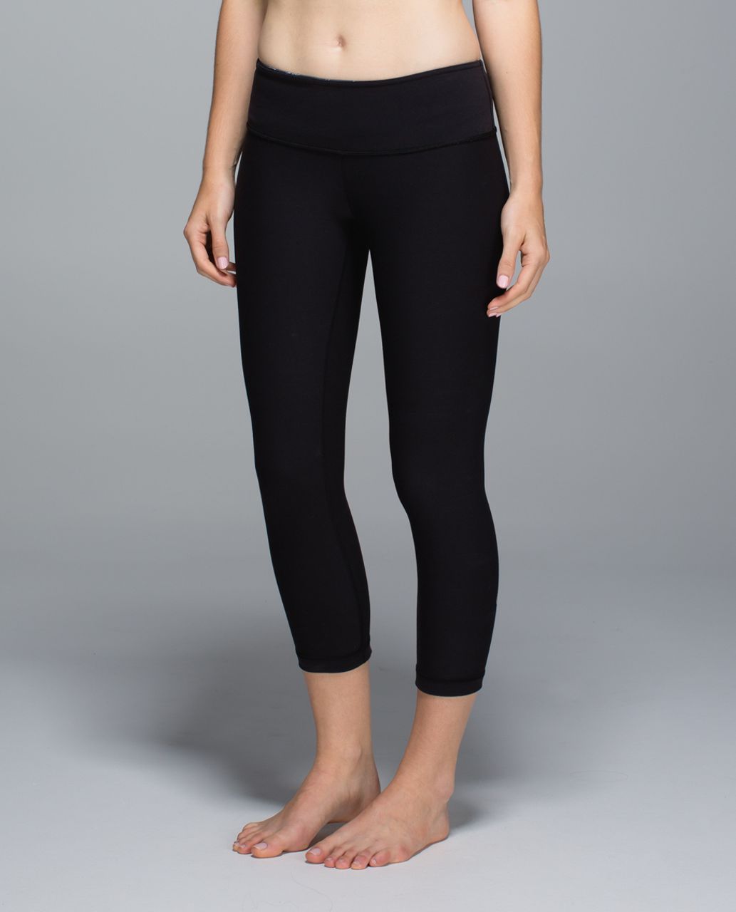 Lululemon Wunder Under Crop II *Full-On Luon - Black / Manifesto Script Black Ghost