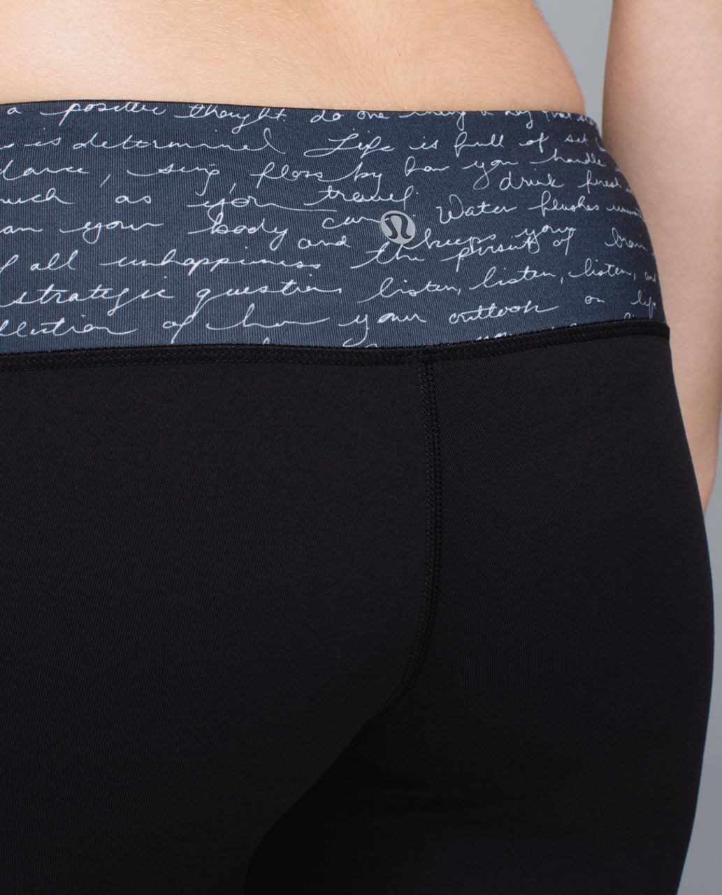 Lululemon Wunder Under Crop II *Full-On Luon - Black / Manifesto Script Black Ghost