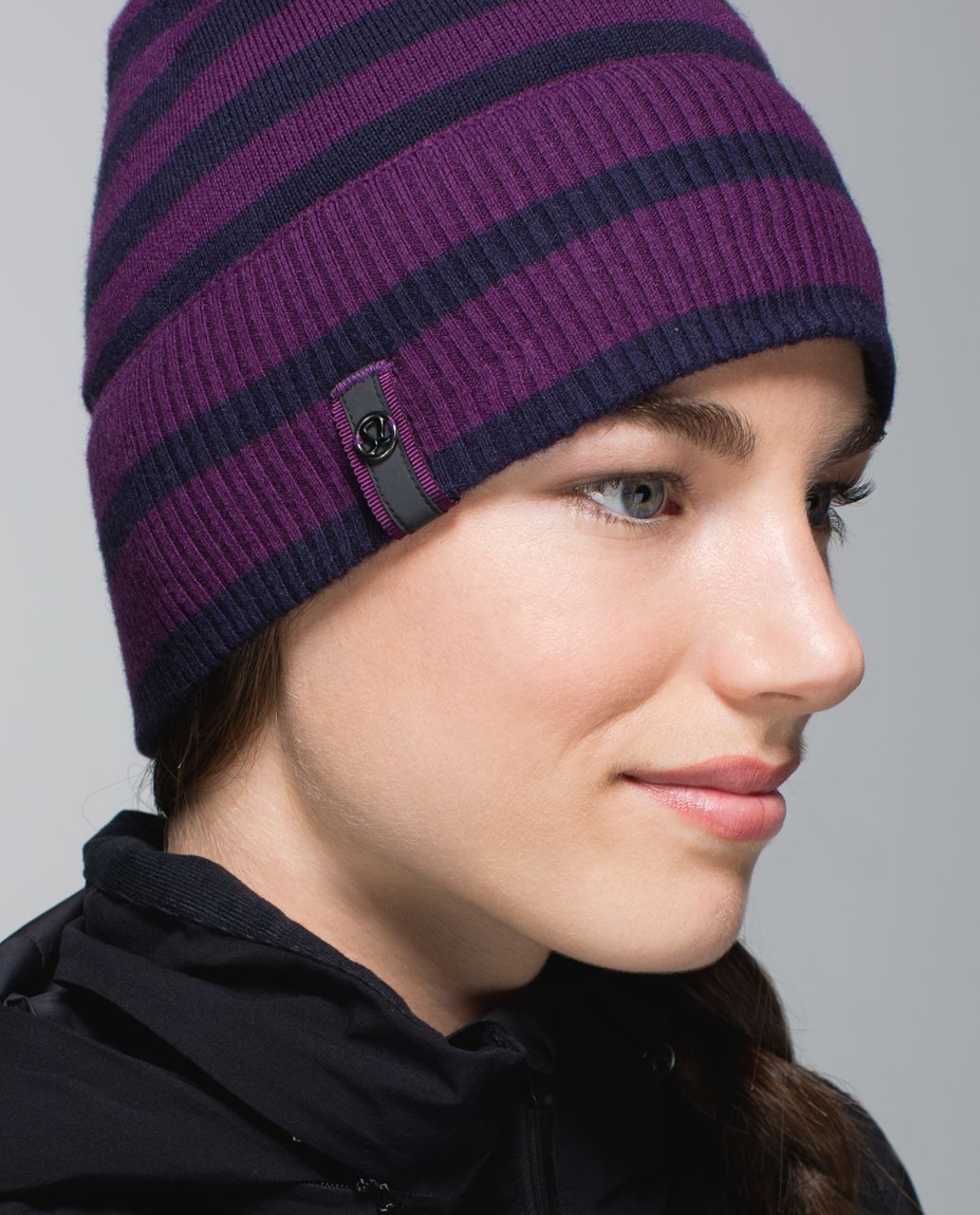 Lululemon Vite Vite Run Toque - Berry Yum Yum / Black Grape