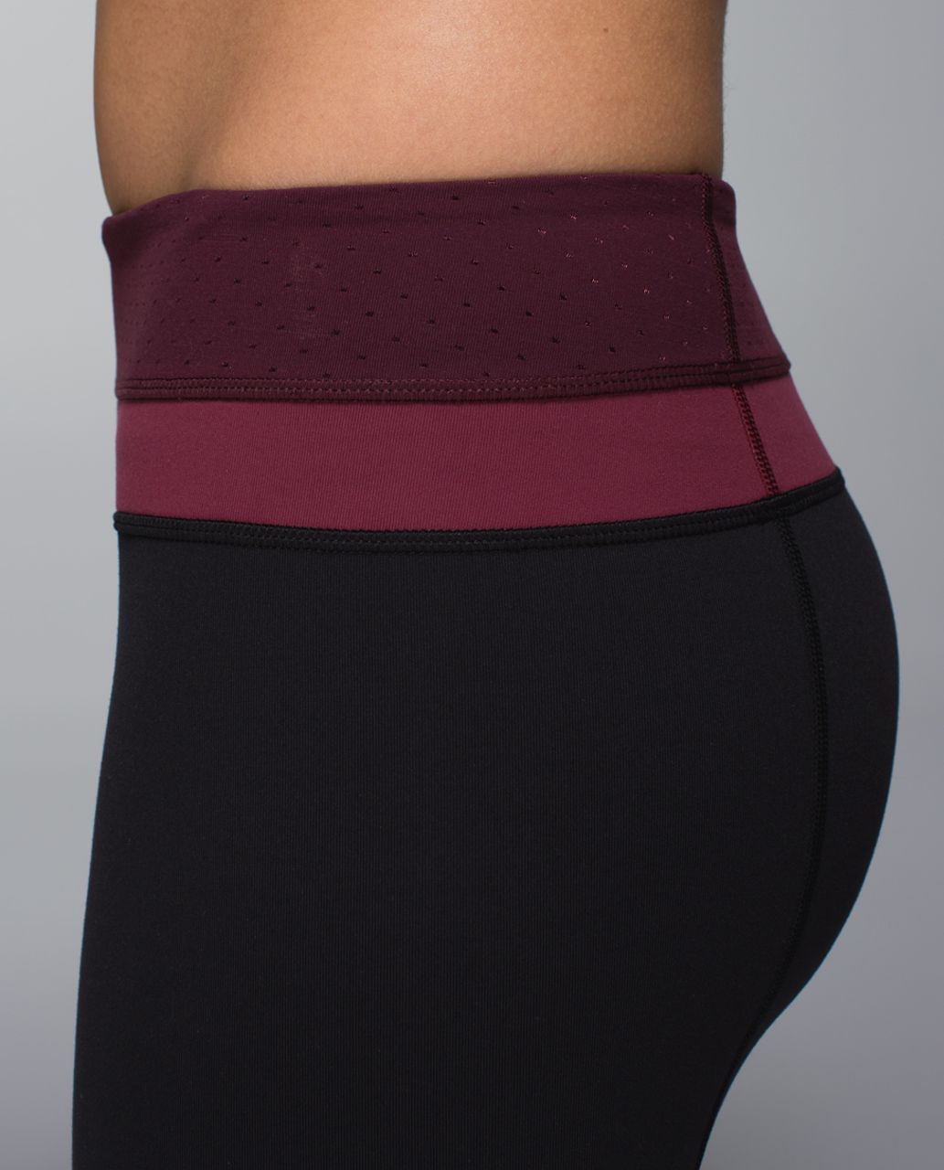 Lululemon Groove Pant *Full-On Luon (Regular) - Black / Shine Dot Bordeaux Drama / Rust Berry