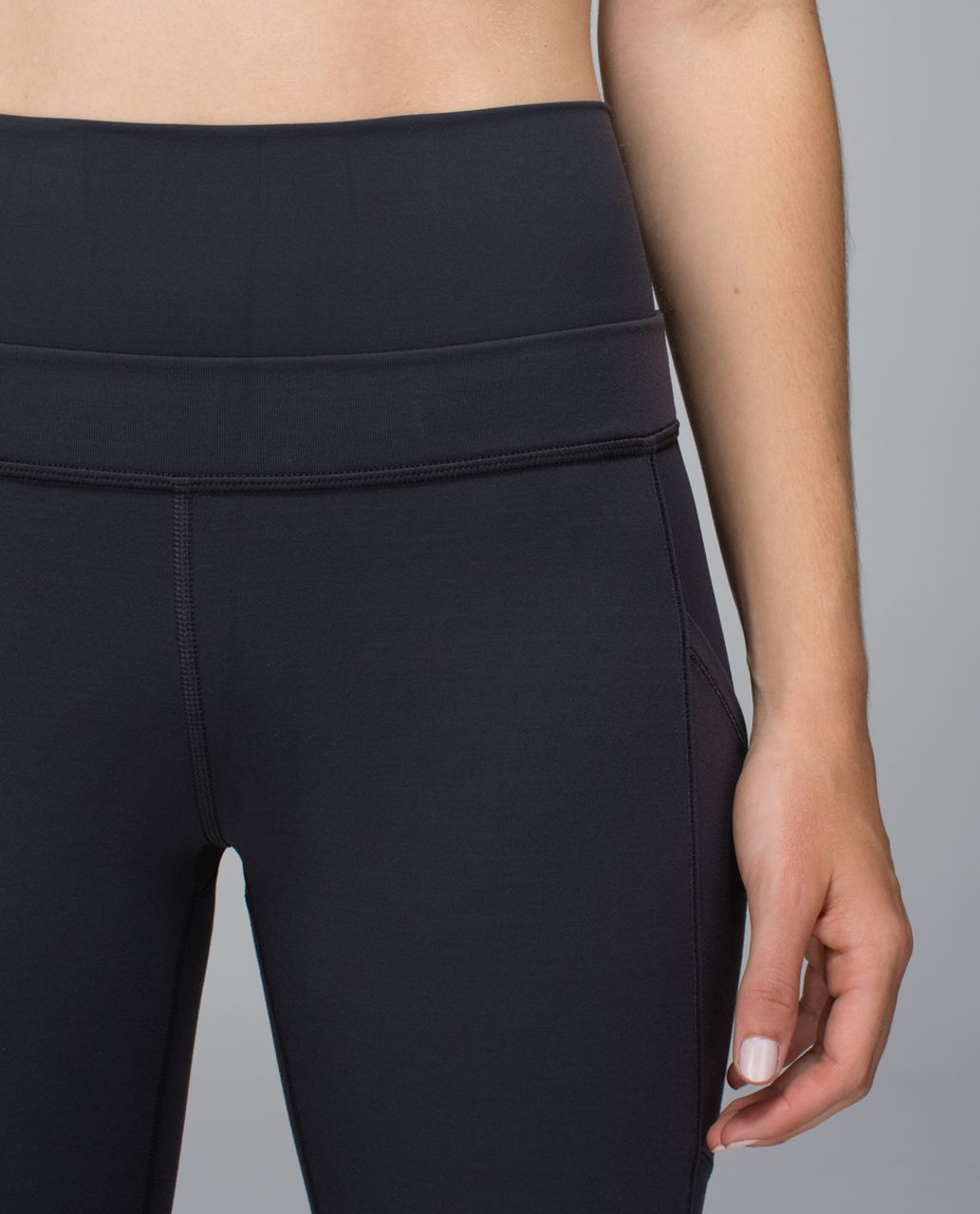 Lululemon En Route Crop *Full-On Luon - Deep Coal