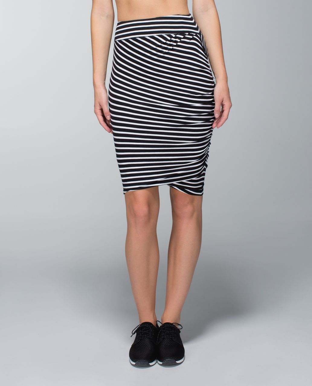 Lululemon Anytime Skirt - Deenie Stripe White Black