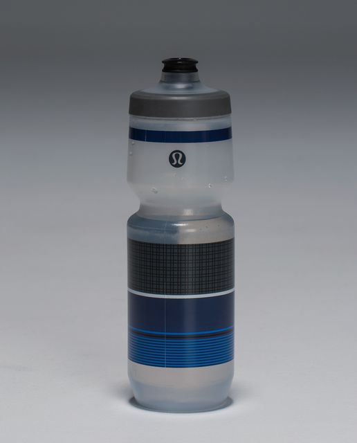 https://storage.googleapis.com/lulu-fanatics/product/19109/640/lululemon-purist-cycling-water-bottle-plaid-deep-coal-15030-115428.jpg