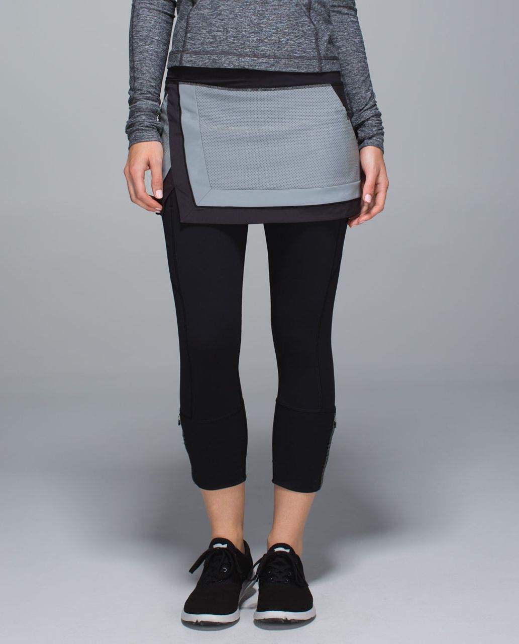 Lululemon Light It Up Skirt - Silver /  Black