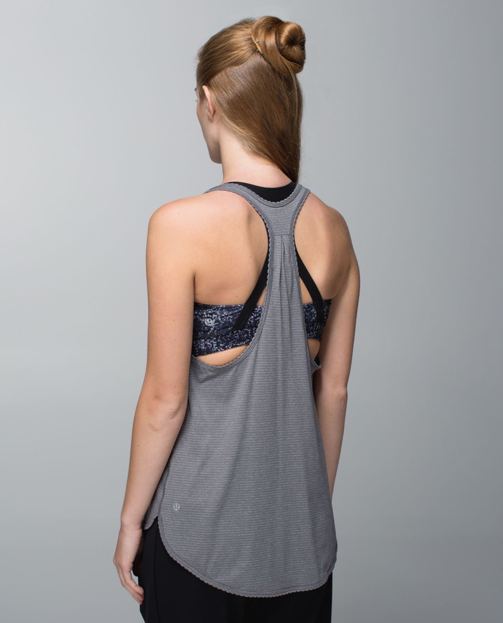 Women's Lululemon 105 F Singlet Tank Top Gray Size 8