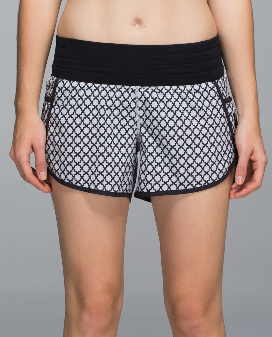 Lululemon Tracker Short II *4-way Stretch - Soul Geo Silver Spoon Black ...