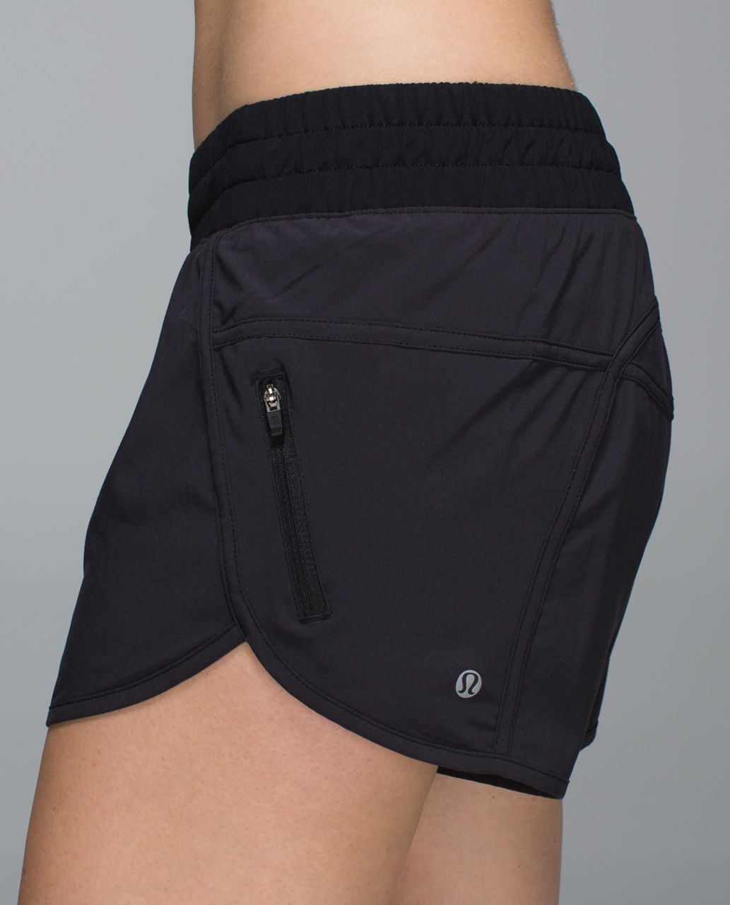 Lululemon Tracker Short II *4-way Stretch - Black