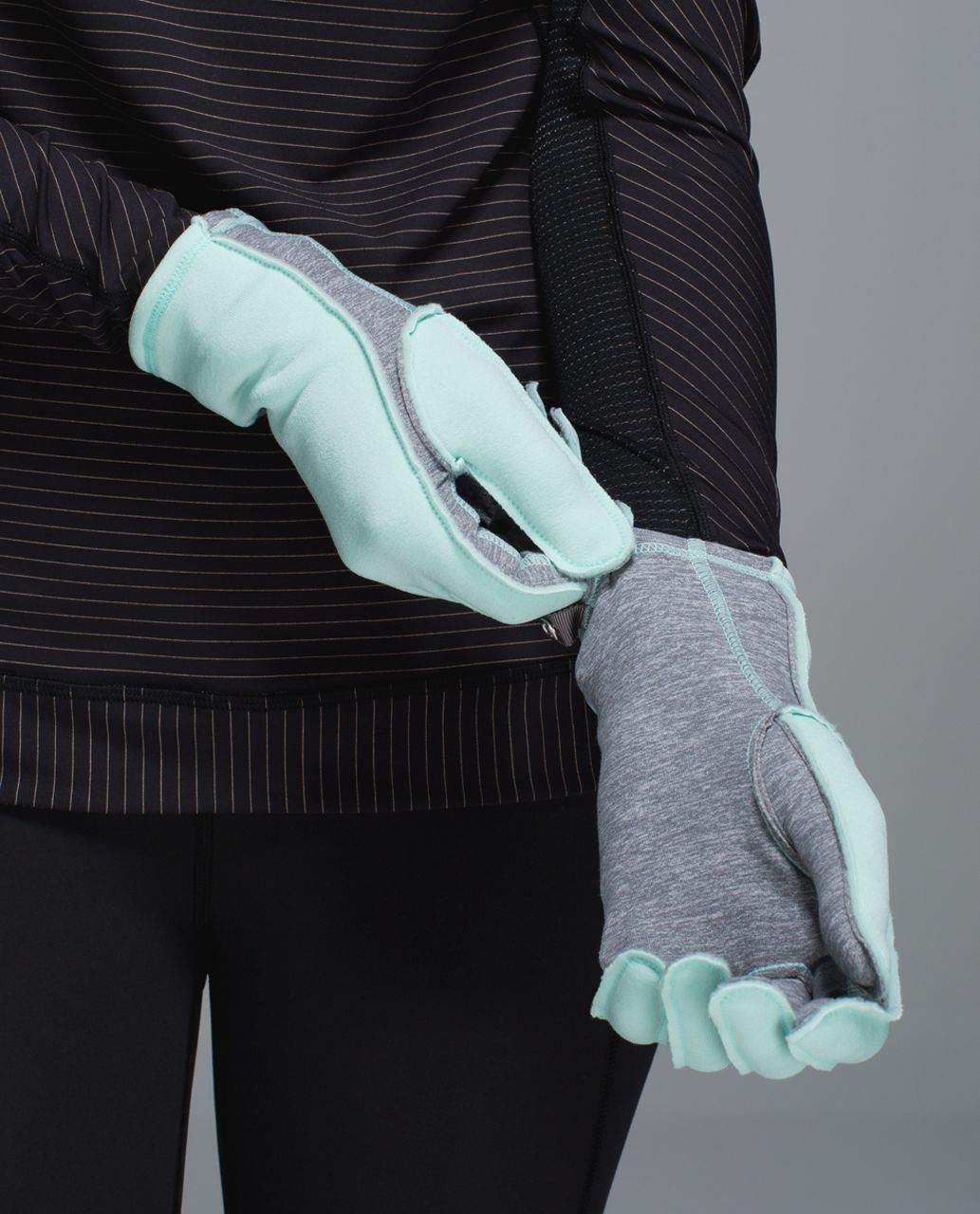 Lululemon Run With Me Gloves *Fleece - Toothpaste / Heathered Slate