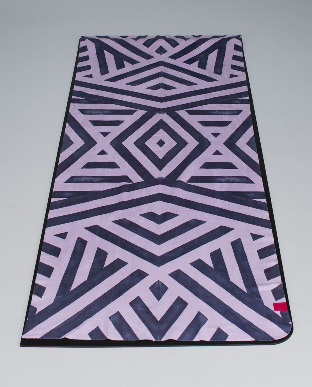 Lululemon The Towel - Centered Chevron Shuffle Pretty Purple Nightfall