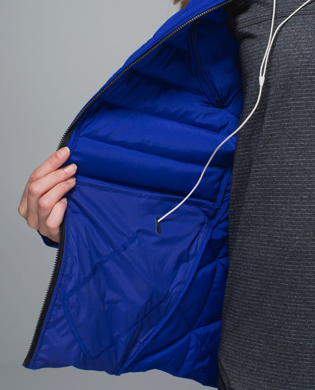 Lululemon Fluffed Up Jacket - Pigment Blue