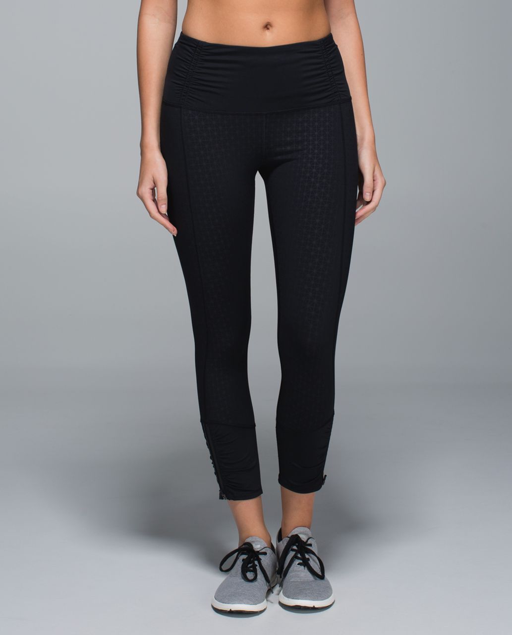 Lululemon Runday Crop - Tri Geo Embossed Black / Black