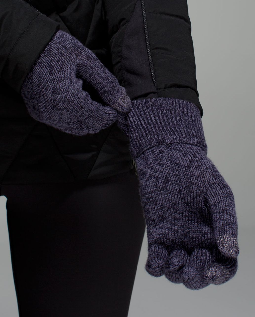 Lululemon Blissed Out Gloves - Black Grape / Nightfall