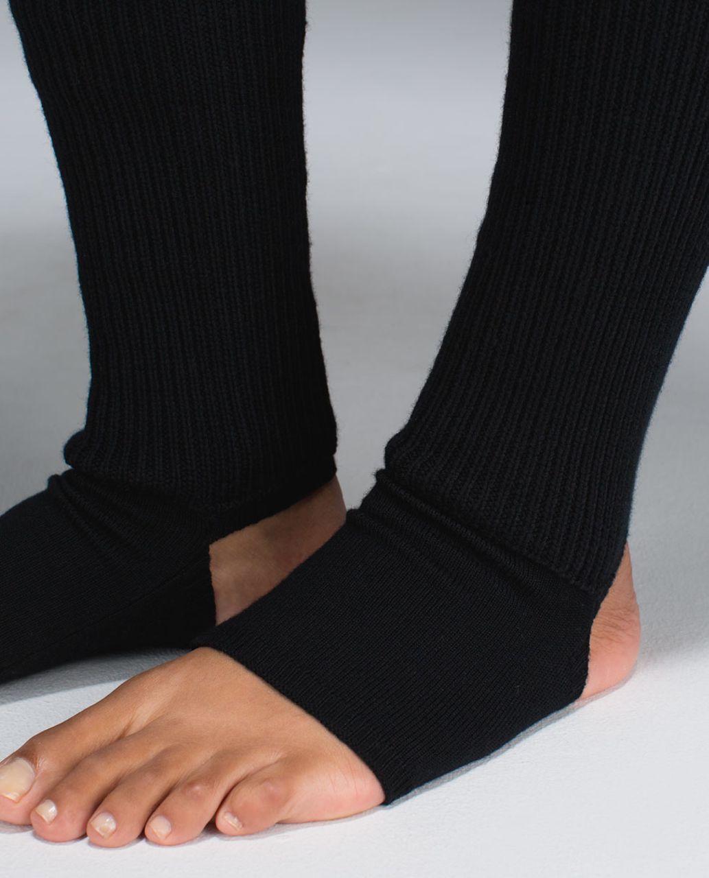 Lululemon Blissed Out Leg Warmers - Black