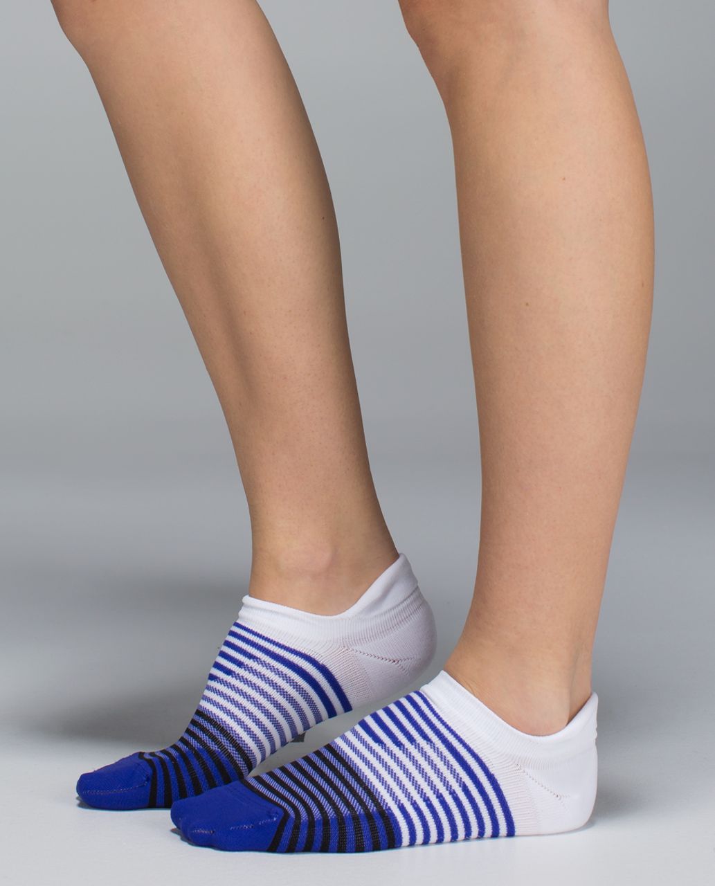 Lululemon Women's Ultimate No Show Run Sock *Ergo Toes - 4x4 Stripe Pigment Blue White