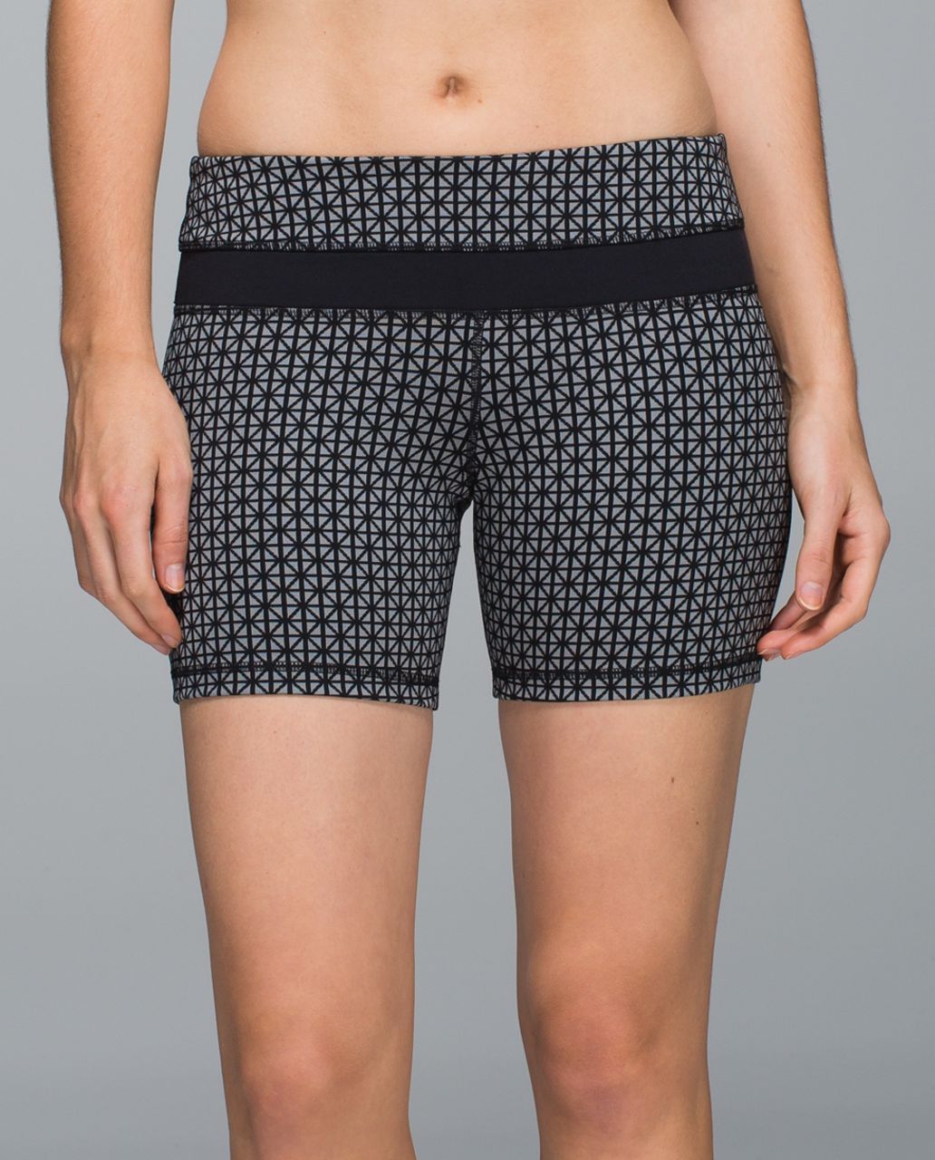 Lululemon Groove Short *Full-On Luon (Regular) - Tri Geo Silver Spoon Black / Black